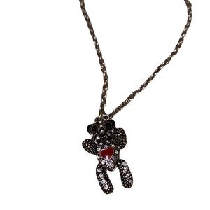 Bear charm necklace